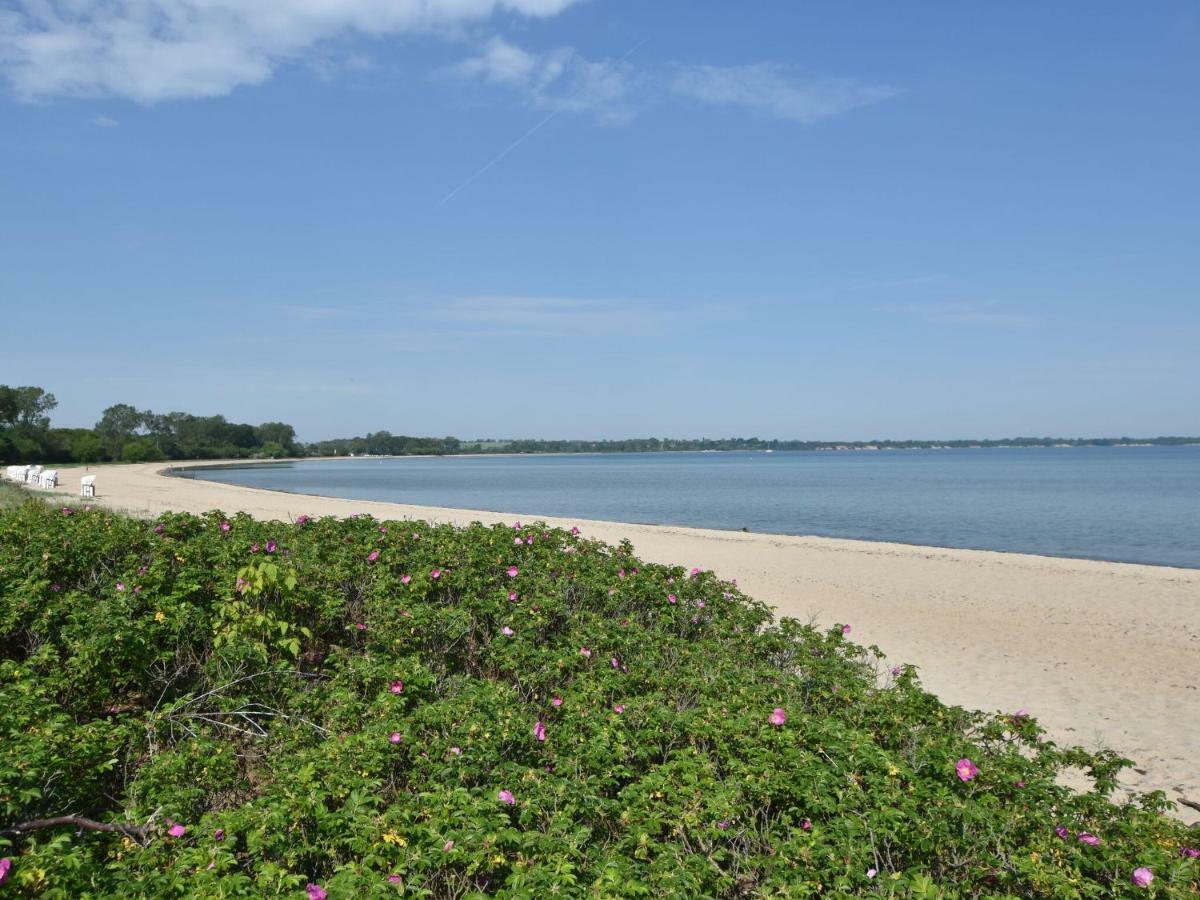 Lovely Bungalow Near Sea In Elmenhorst Kalkhorst Luaran gambar